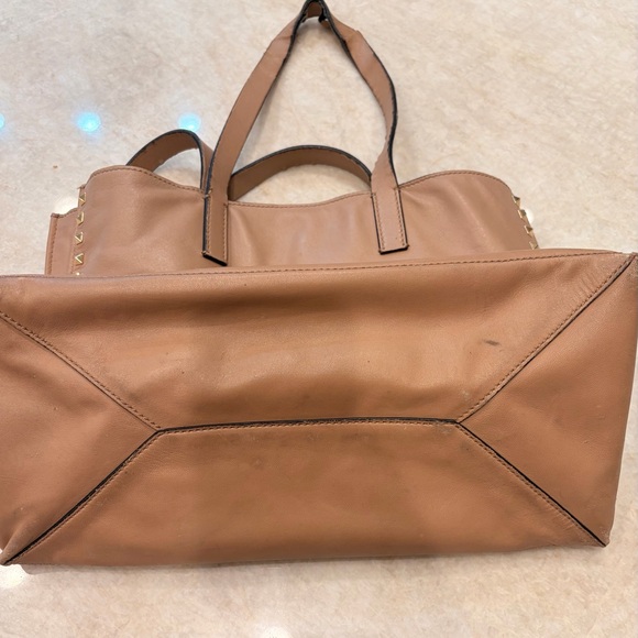 Authentic Valentino Rockstud Tan Leather Tote Bag - Picture 12 of 12